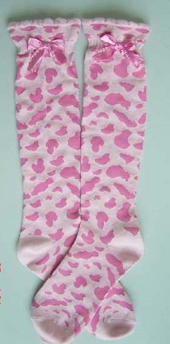 提花女長統襪 諸暨力霸針紡織品的時尚與品質